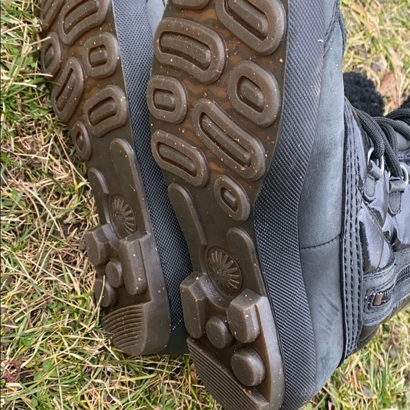 UGG AUSTRALIA Waterproof Boots 7.5 - Picture 6 of 8